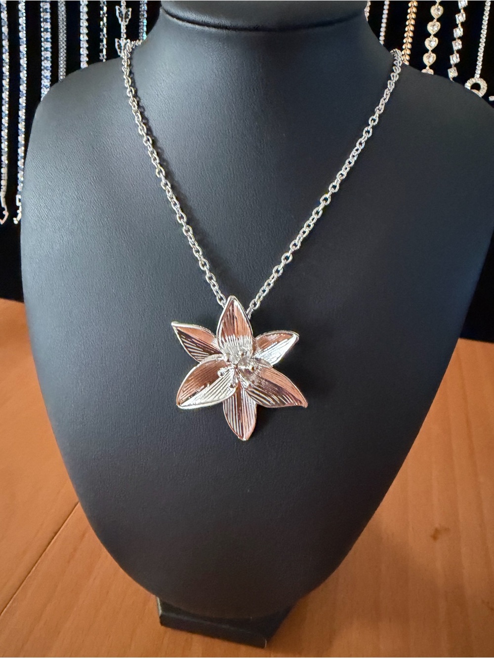 Silver Flower Pendant Necklace - Women Jewelry